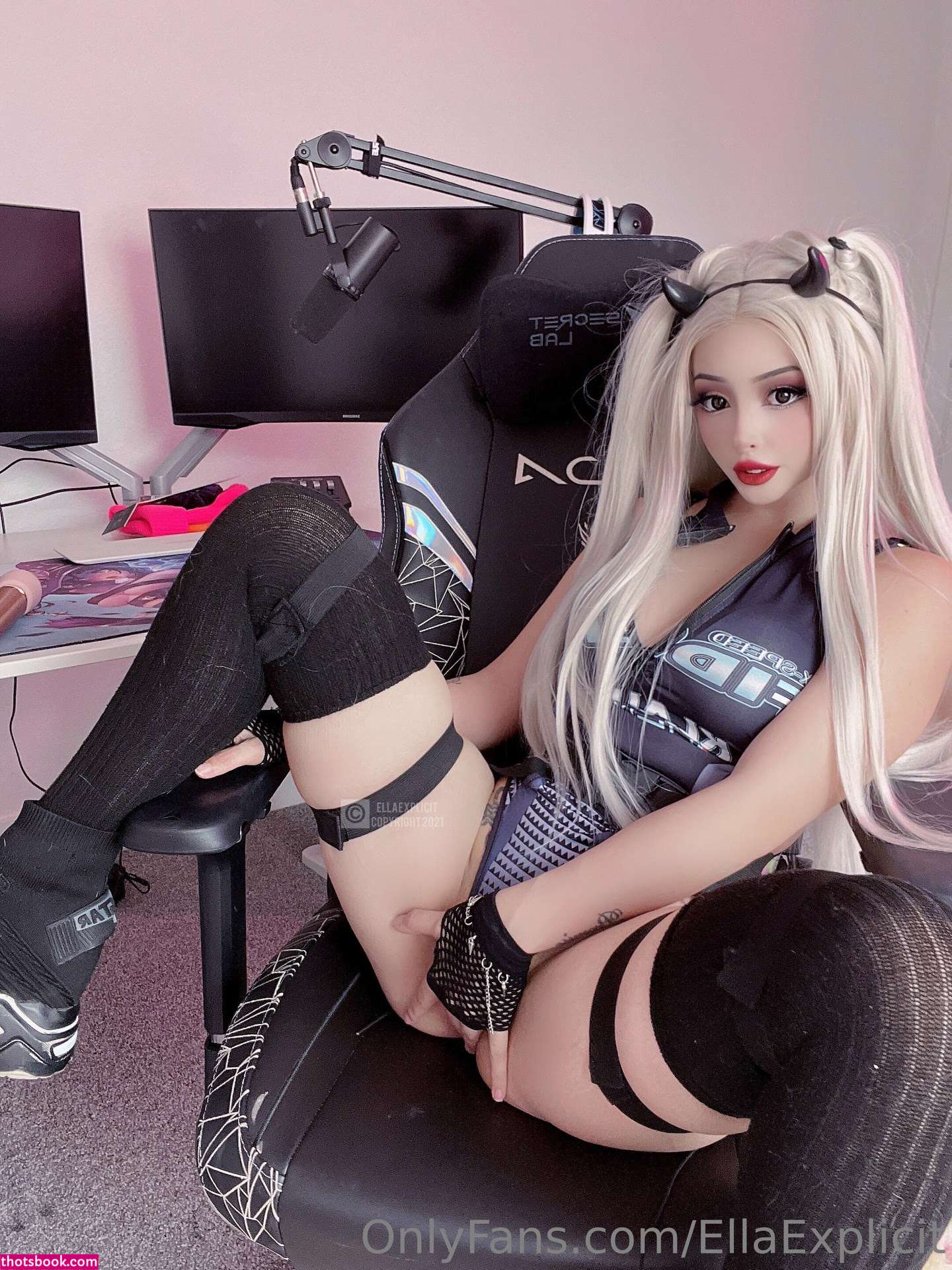 Ella Explicit Photo #56