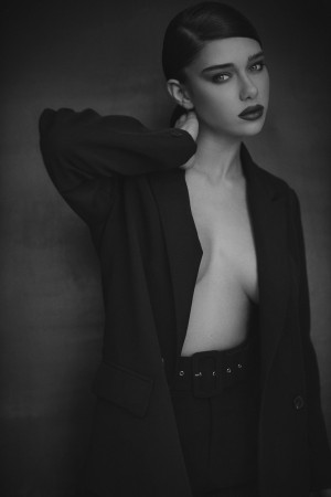 Milana Vino Photo #10