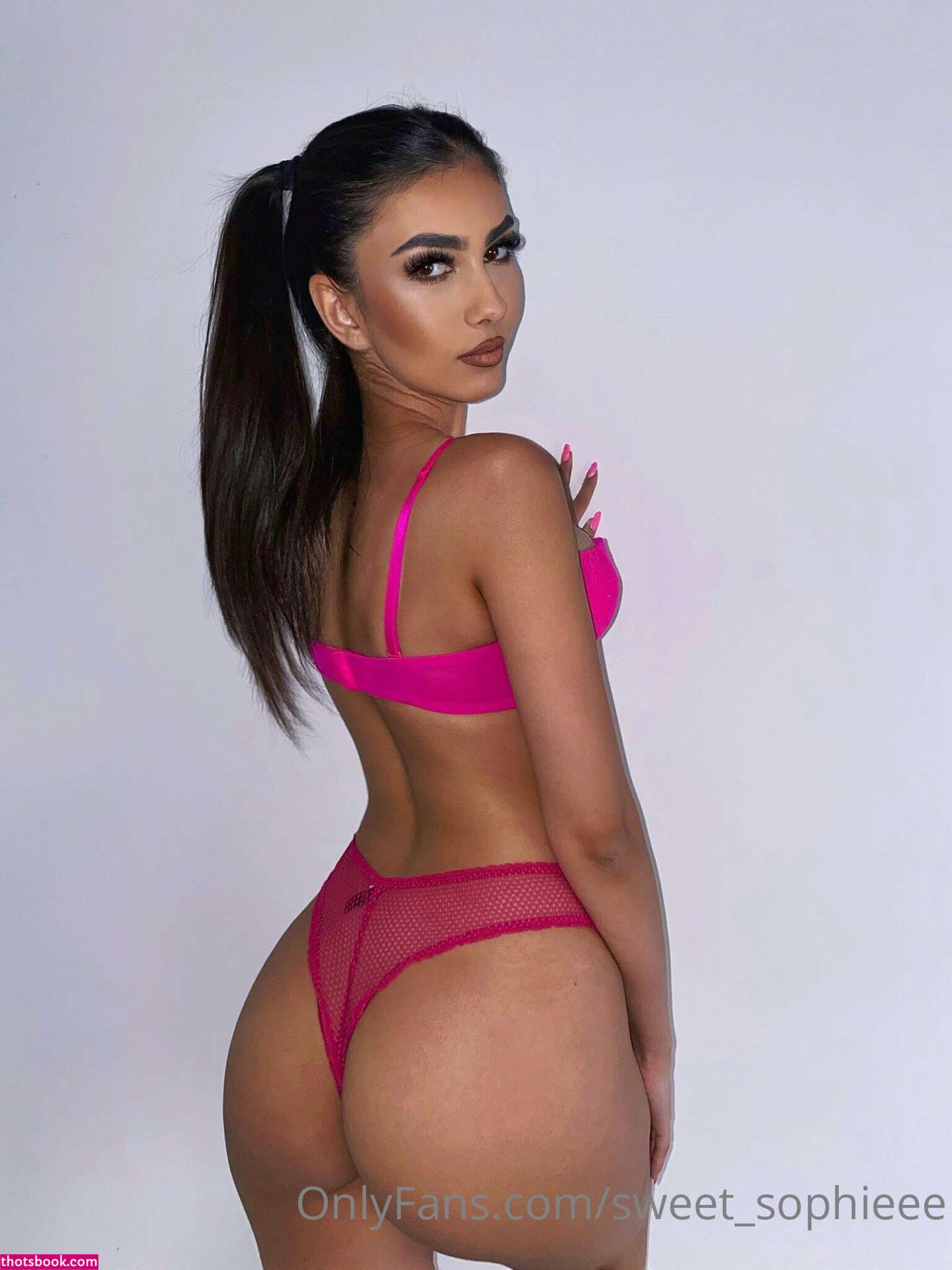 Sophie Rayne Photo #4