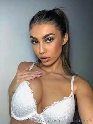 Sophie Rayne Photo #1