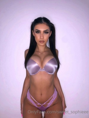 Sophie Rayne Photo #5