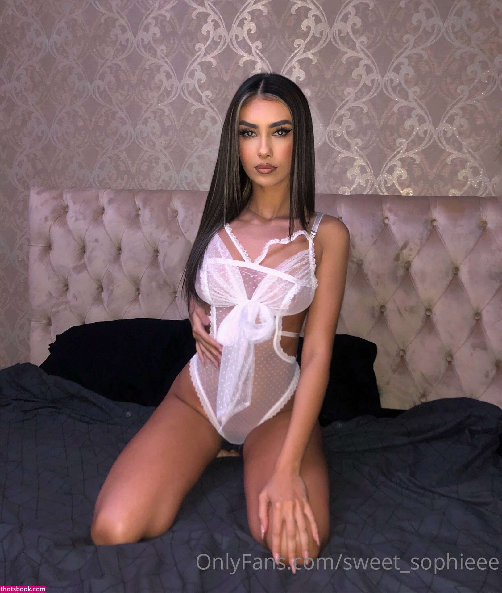 Sophie Rayne Photo #15