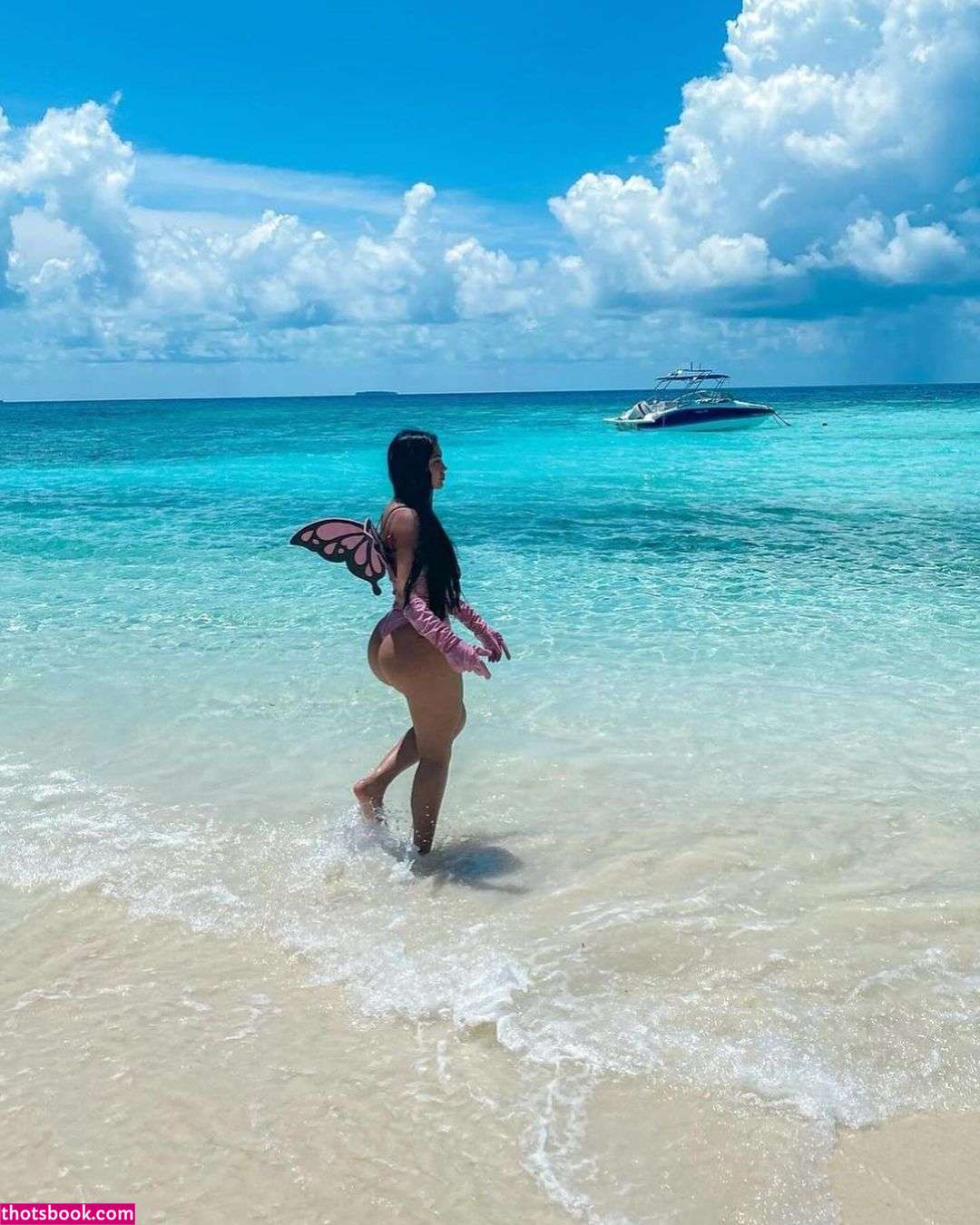 Jailyne Ojeda Photo #47