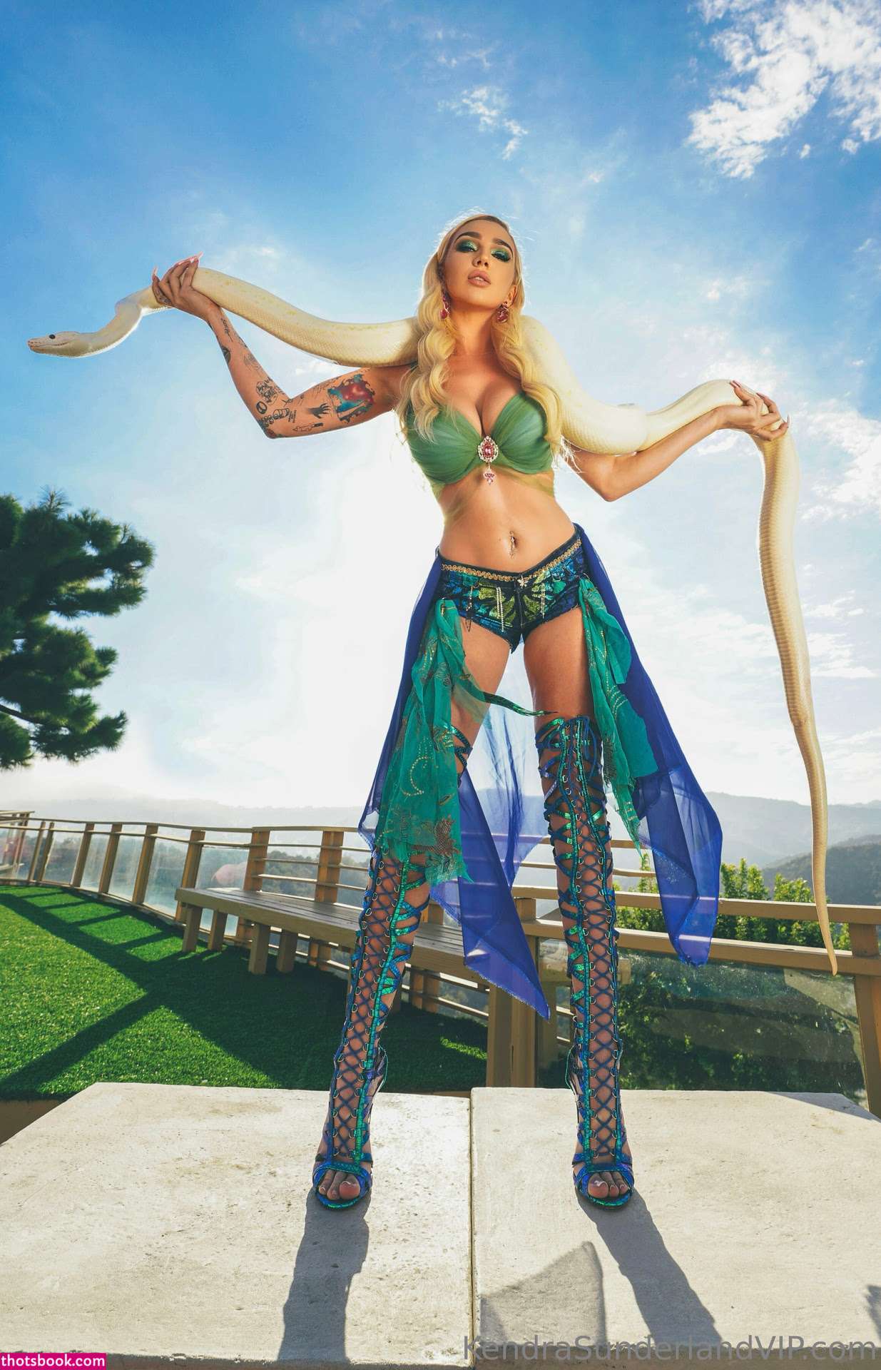 Kendra Sunderland Photo #241