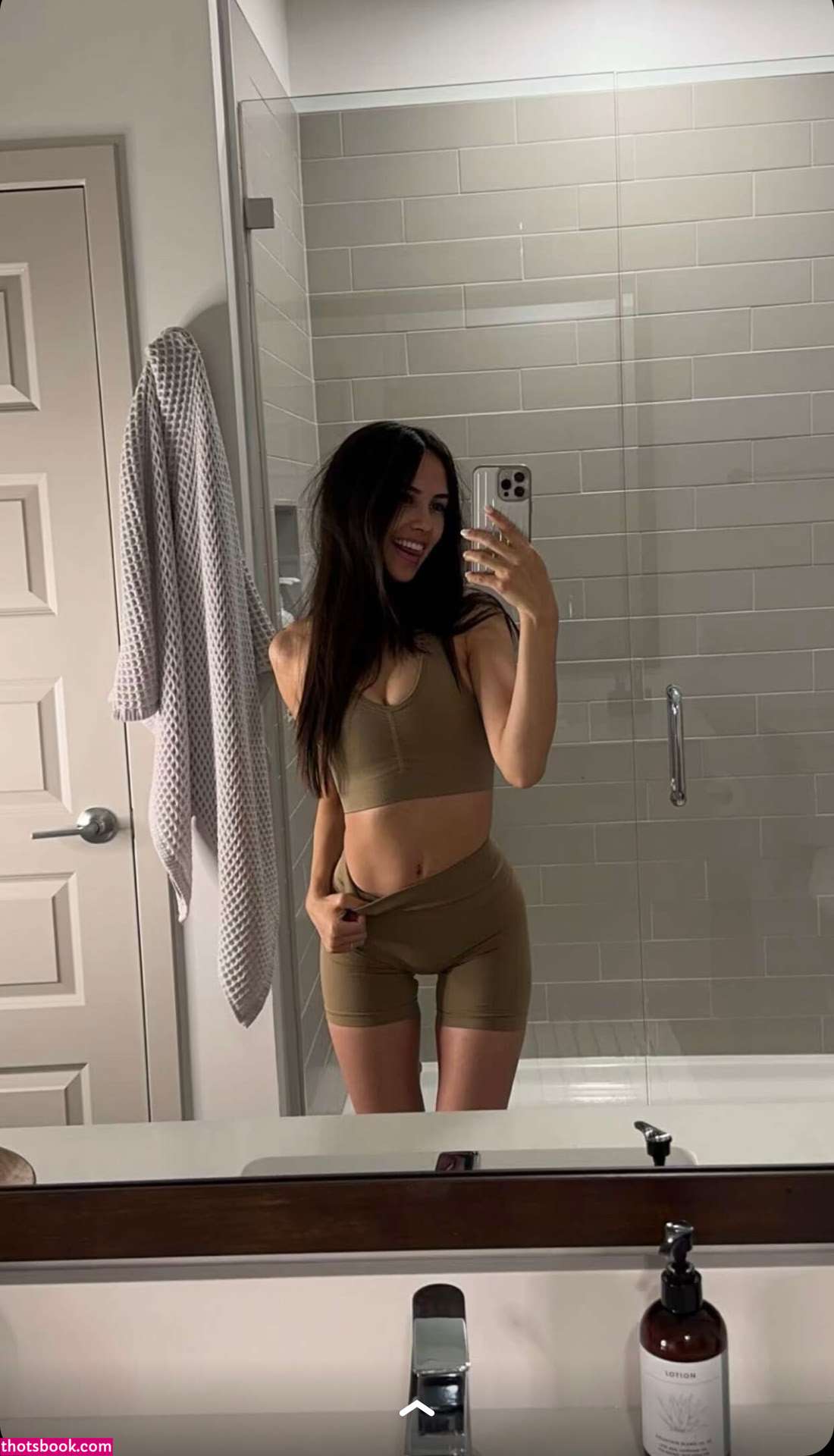 Caryn Marjorie Photo #209