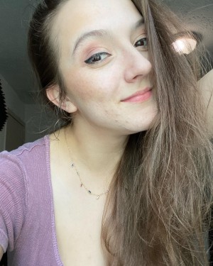 Charis Sellick Photo #3