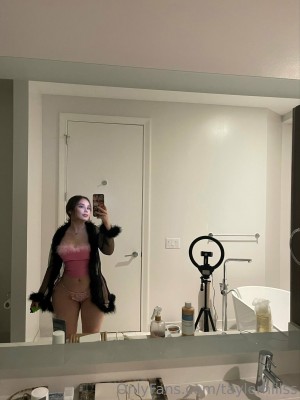 Tayler Hills Photo #300