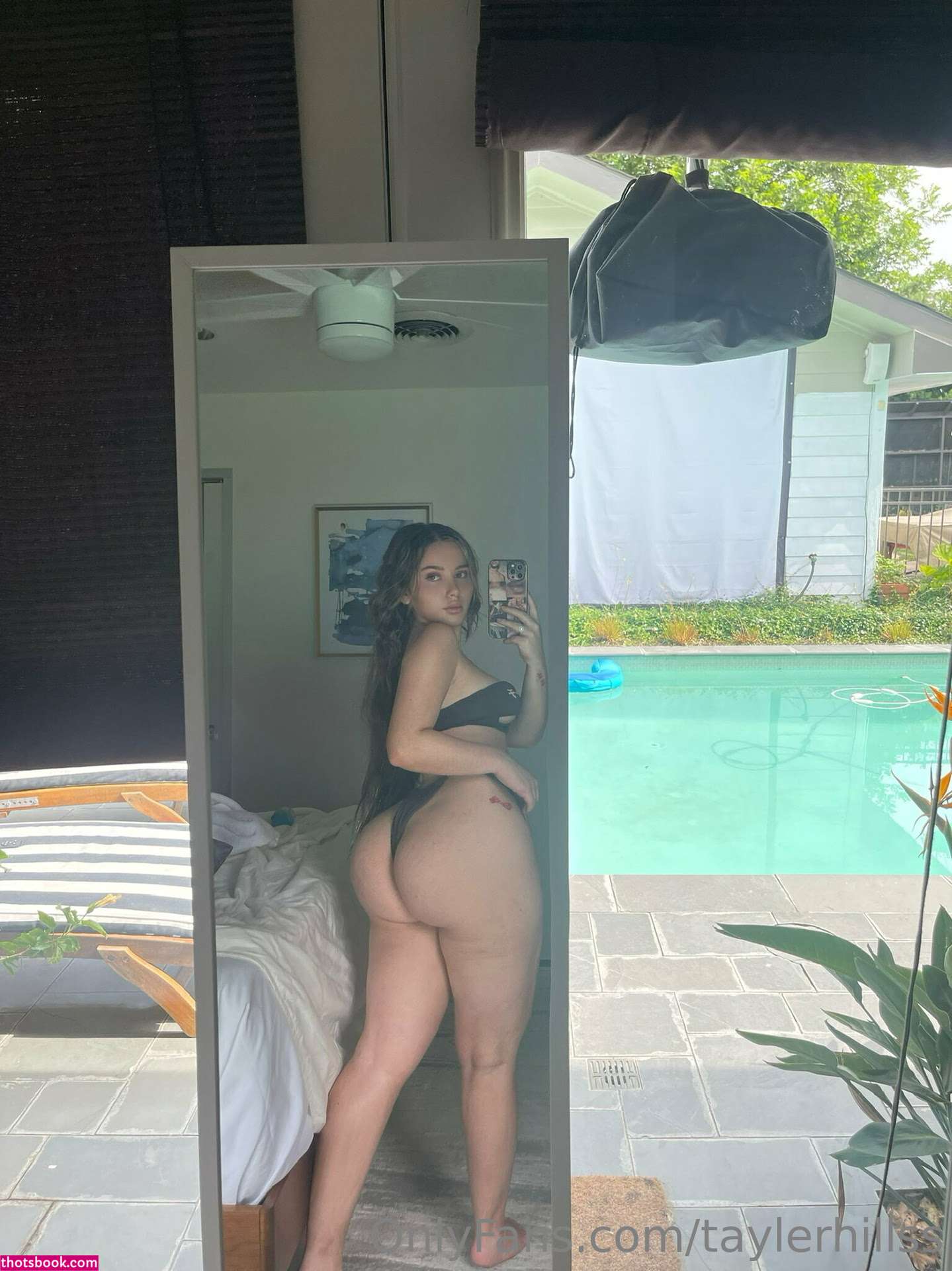 Tayler Hills Photo #327