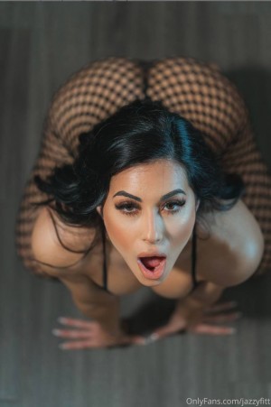 Jazmin Pineda Photo #14