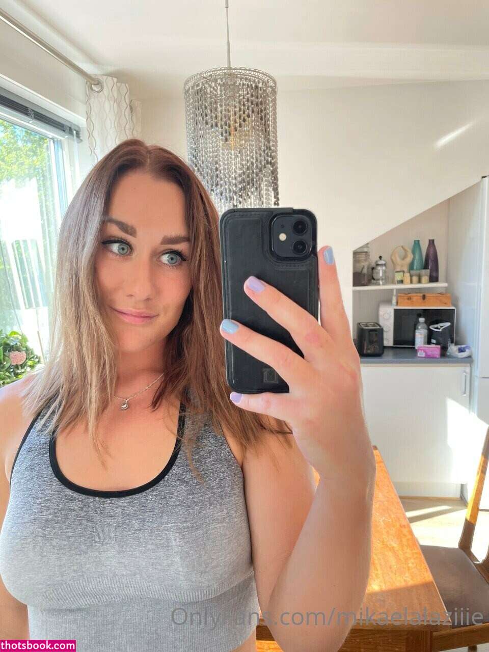 mikaelaburrito Photo #18