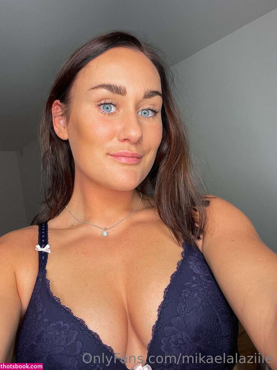 mikaelaburrito Photo #22