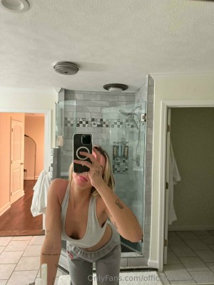 Briana Armbruster Photo #223