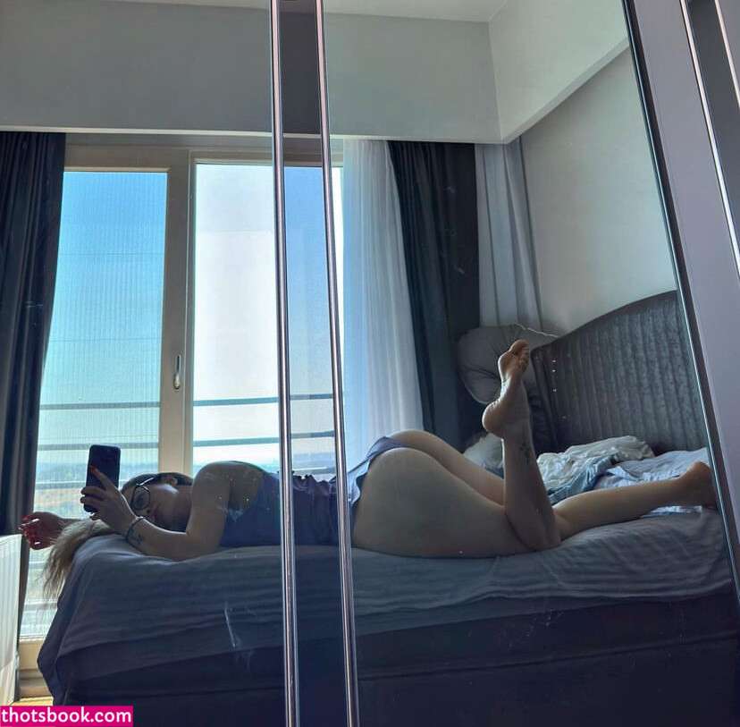 Oznur Guven Photo #107