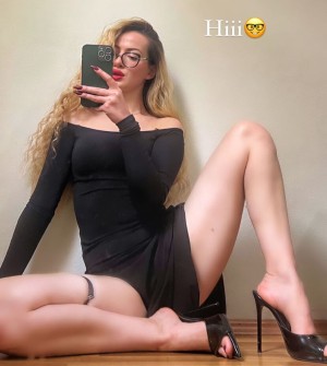 Oznur Guven Photo #110