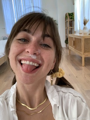 Riley Reid Post #122