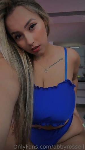 Abby Rossell Photo #4