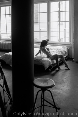 Dffrnt Anna Photo #14