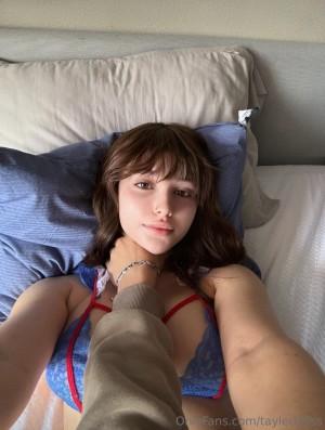 Tayler Hills Photo #729