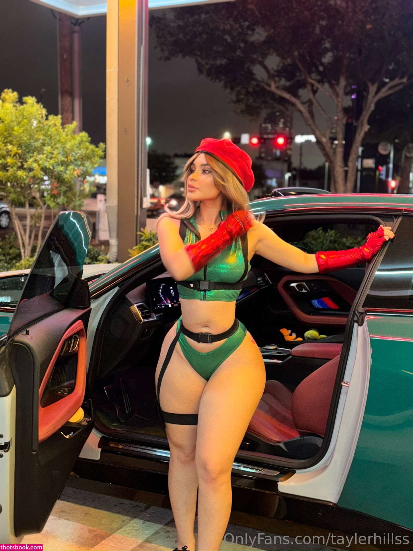 Tayler Hills Photo #778