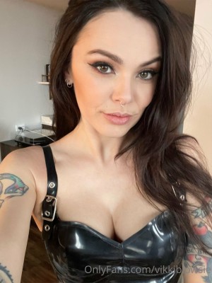 Vikki Blows Photo #22