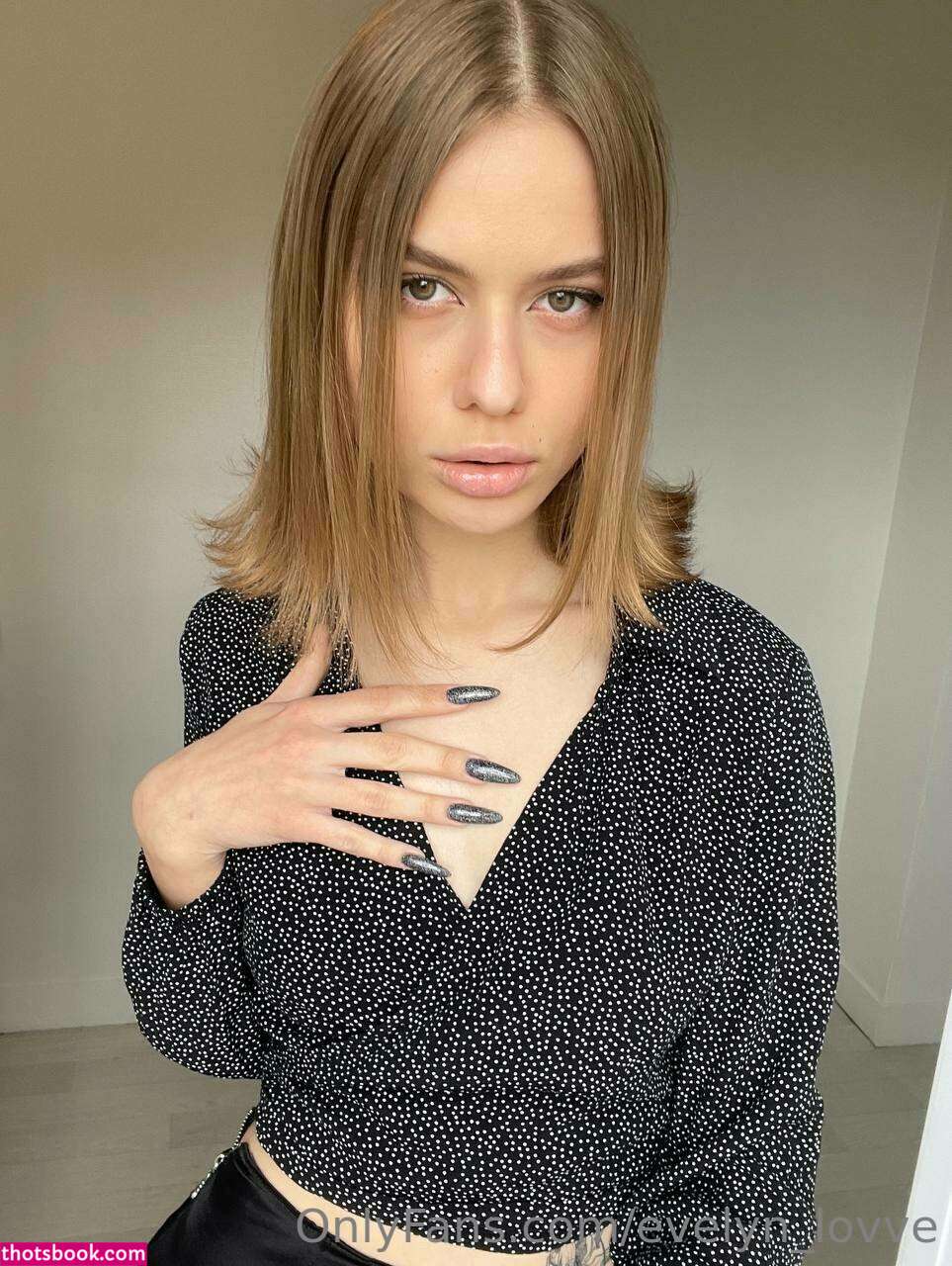 Evelyn Lovve Photo #48