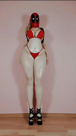 Lady Yurikka Photo #2