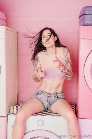 Arryn Zech Photo #593