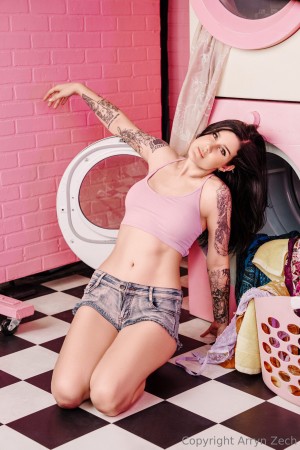 Arryn Zech Photo #595