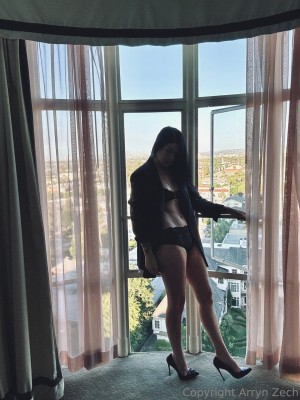 Arryn Zech Photo #615