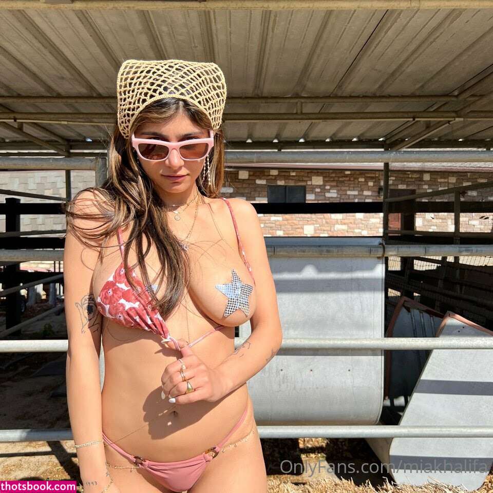 Mia Khalifa Photo #925
