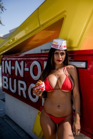 Mia Khalifa Photo #982