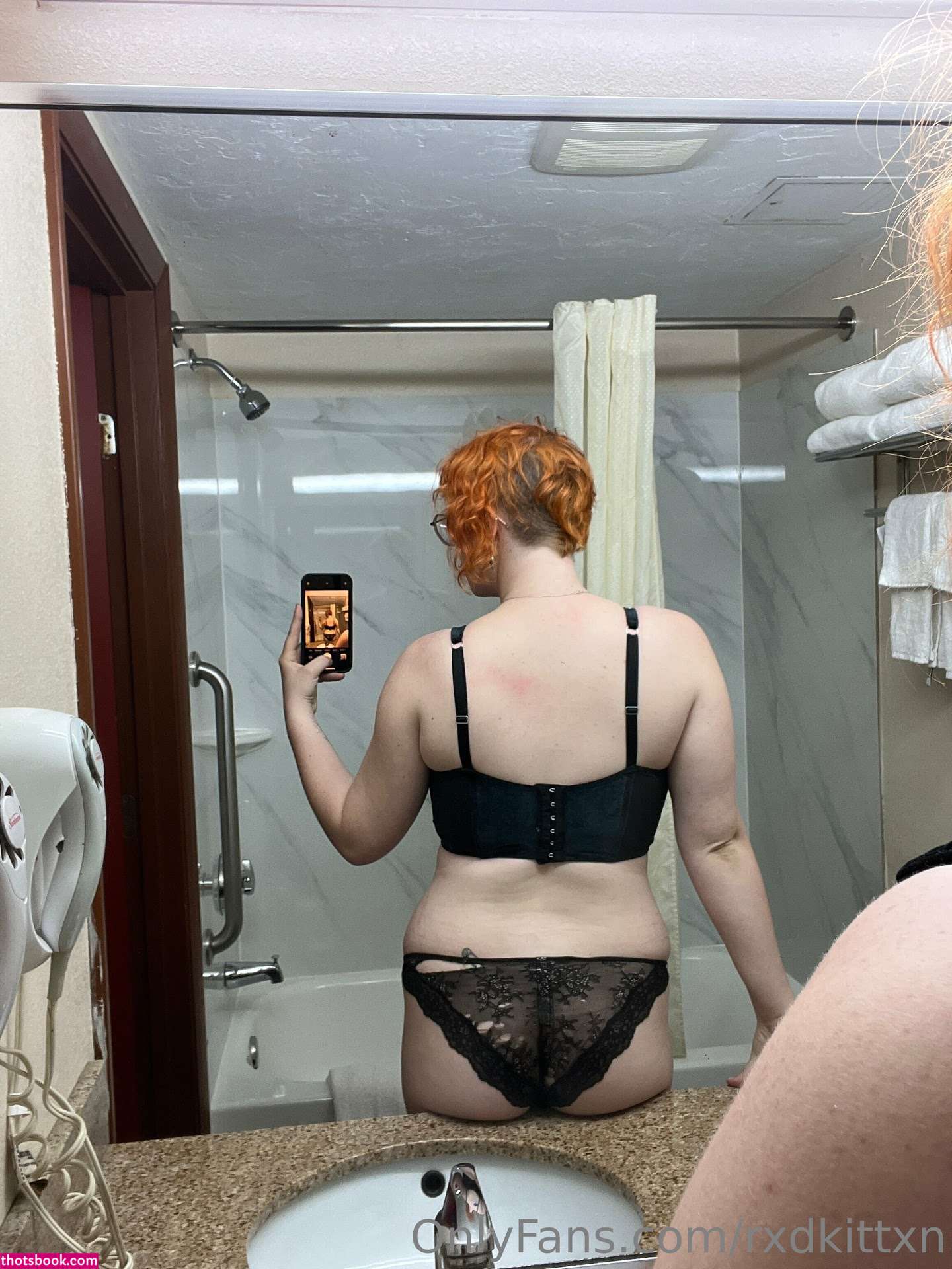 Rxdkittxn Photo #112