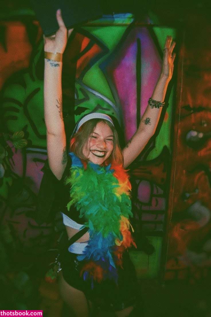 Buttercupgirl Photo #37