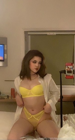 Eeveecosplays Photo #33