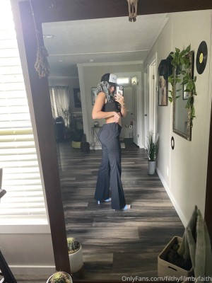 Faith Irving Photo #13