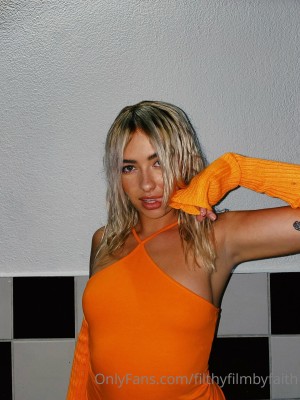 Faith Irving Photo #86