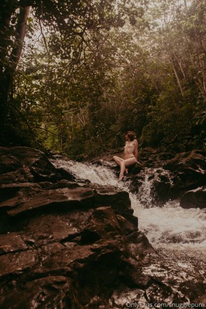 Snugglepunk Photo #31