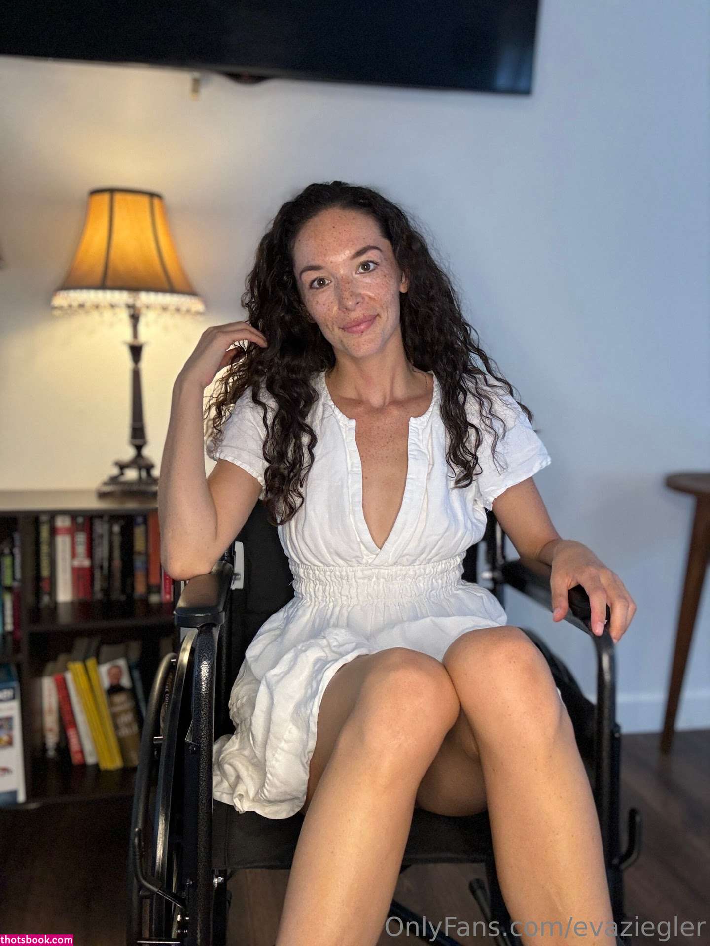 Eva Ziegler Photo #5