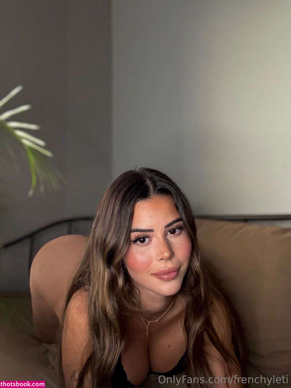 Frenchyleti Photo #57