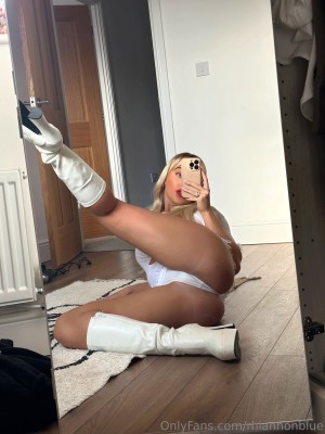 Rhiannon Blue Photo #814