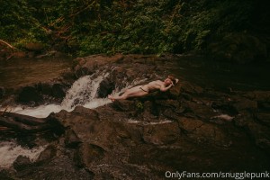 Snugglepunk Photo #60