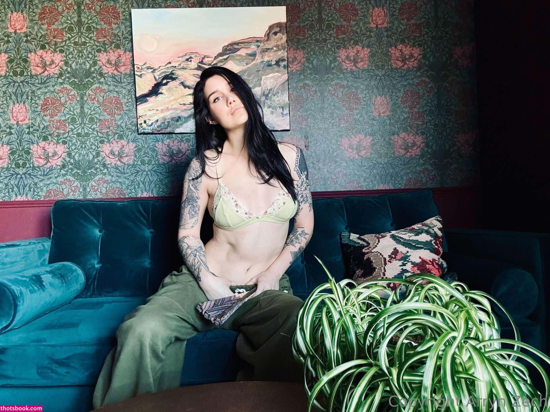 Arryn Zech Photo #542