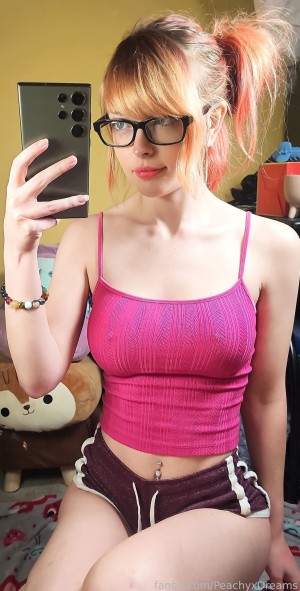 Peachyxdreams Photo #216