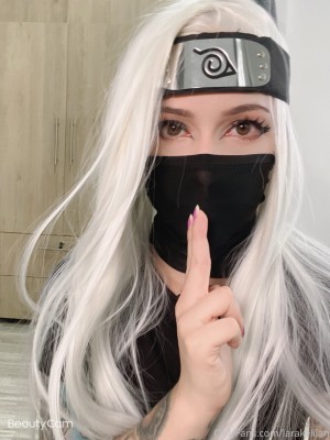 Laura Maya Photo #98