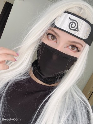 Laura Maya Photo #102