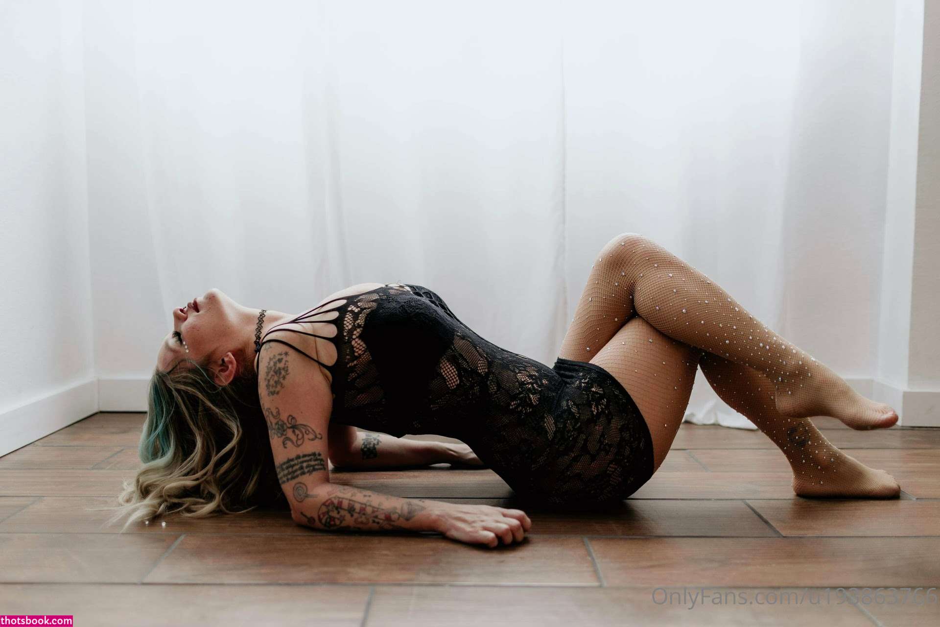 nicolethedirttracktrophygirl Photo #10