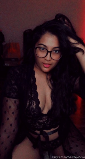 Nikki from The Normies Photo #14