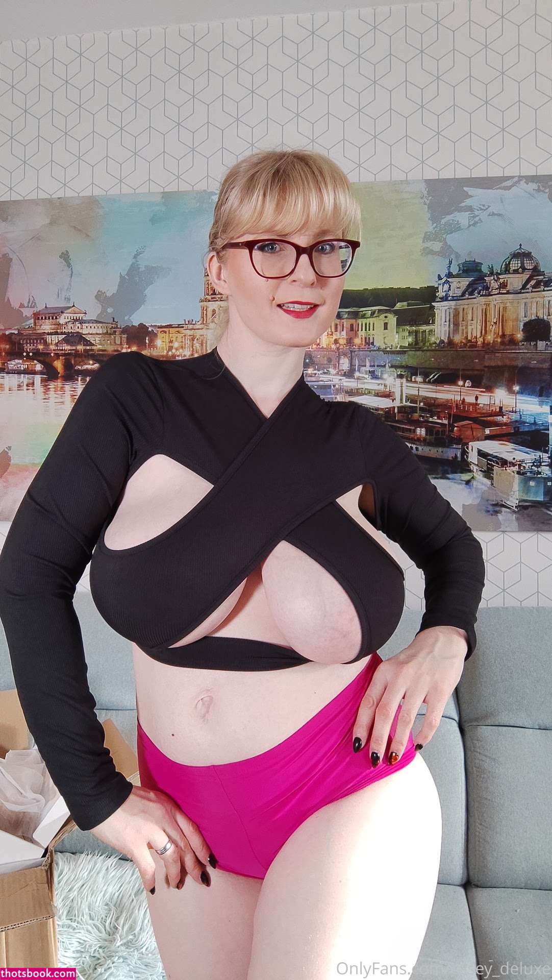 Casey Deluxe Photo #88