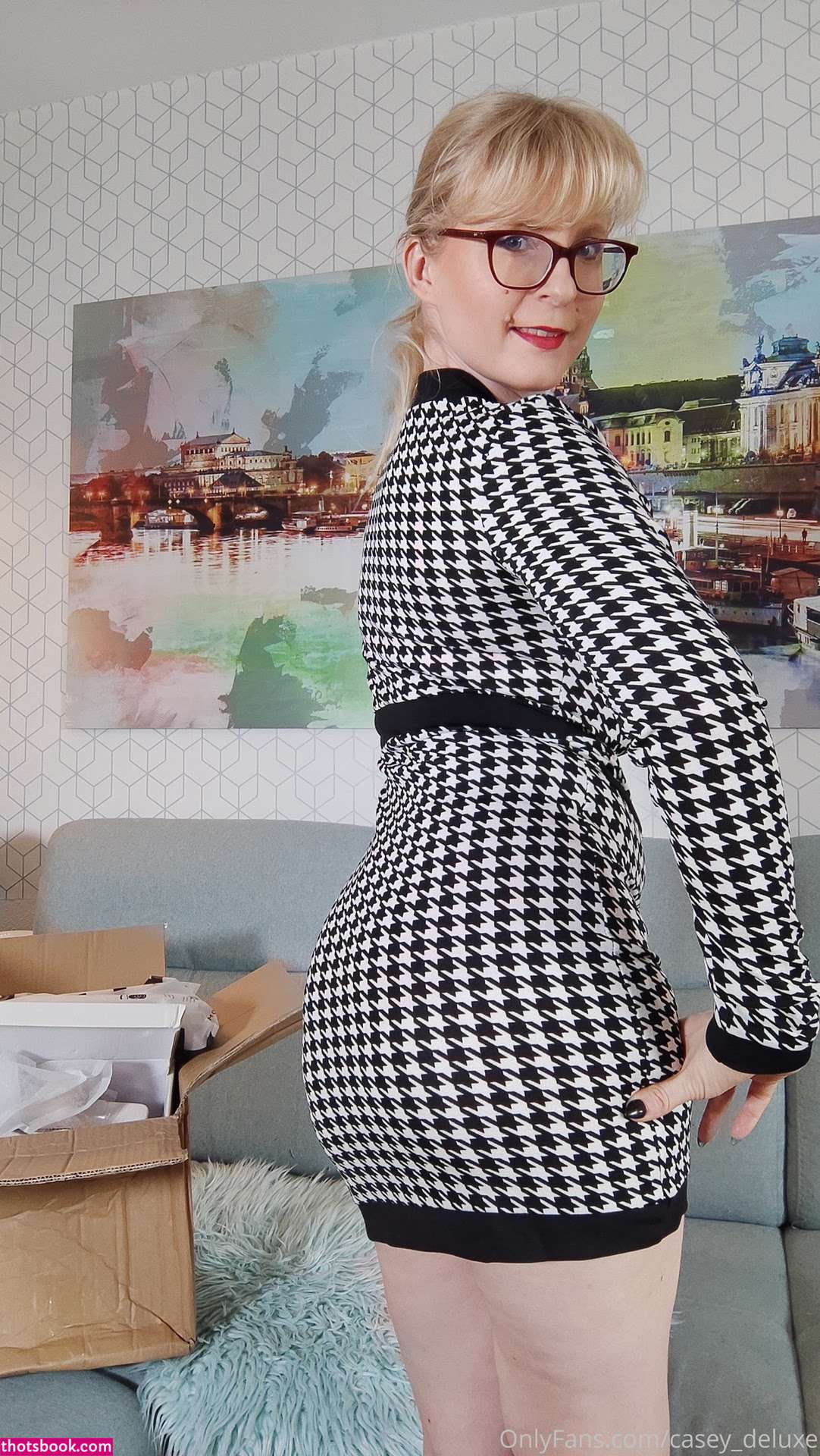 Casey Deluxe Photo #98