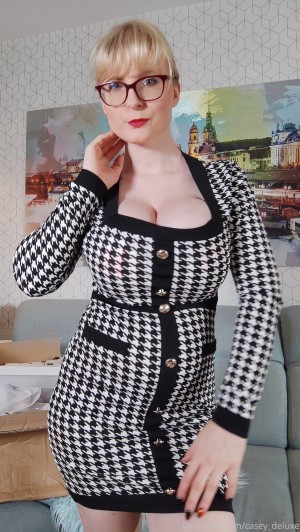 Casey Deluxe Photo #99